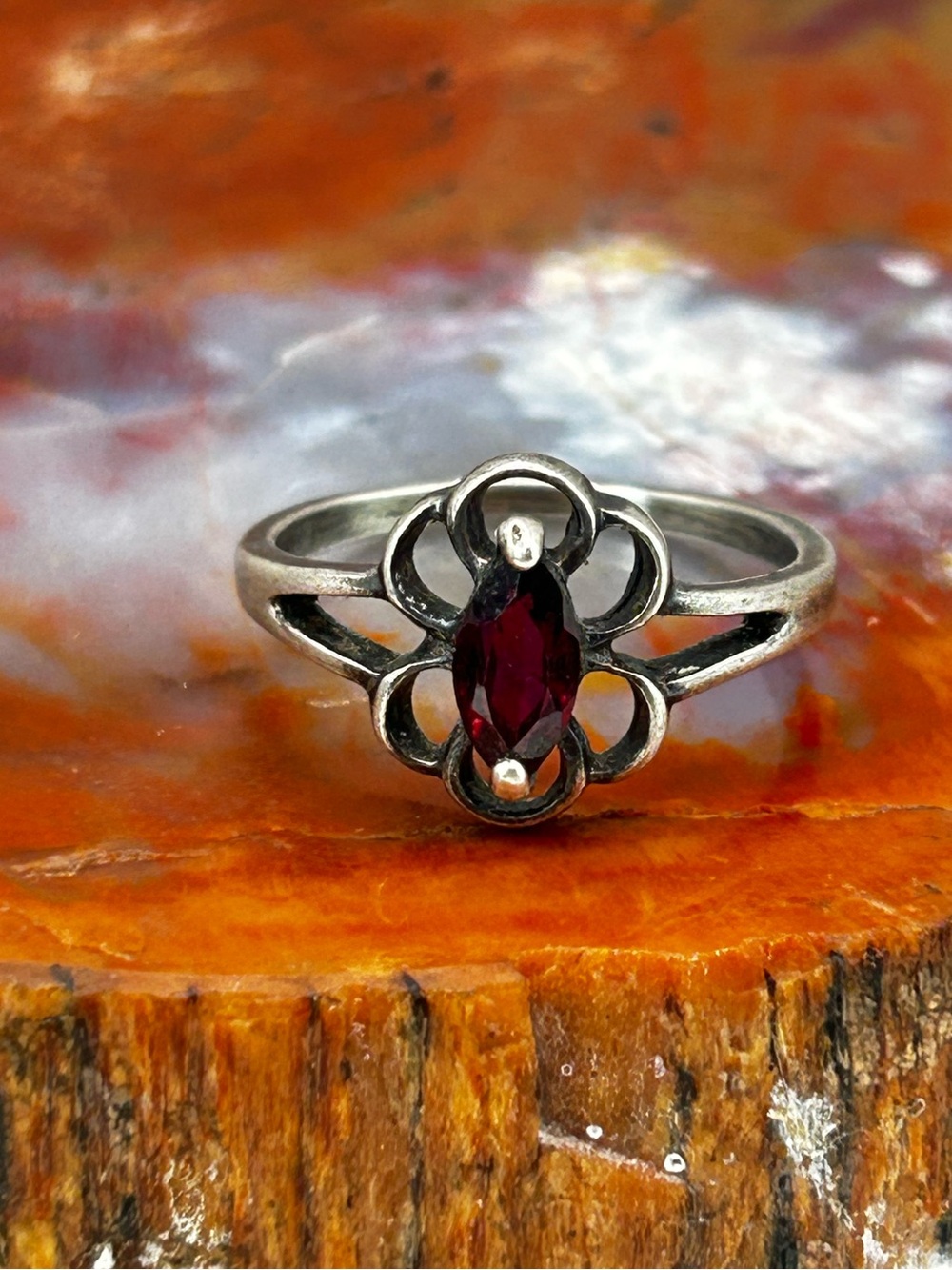 Vintage Sterling Silver Garnet Ring - Size 8